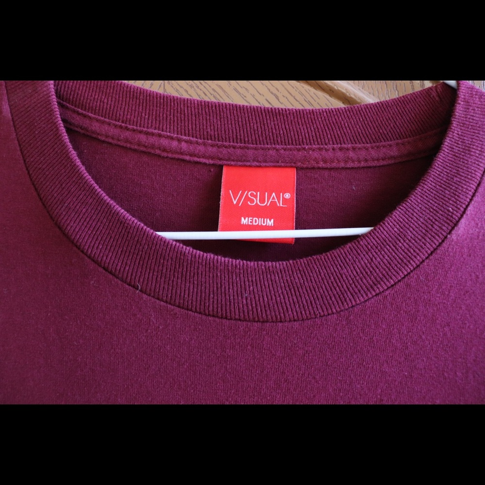 Maroon tee shirt
